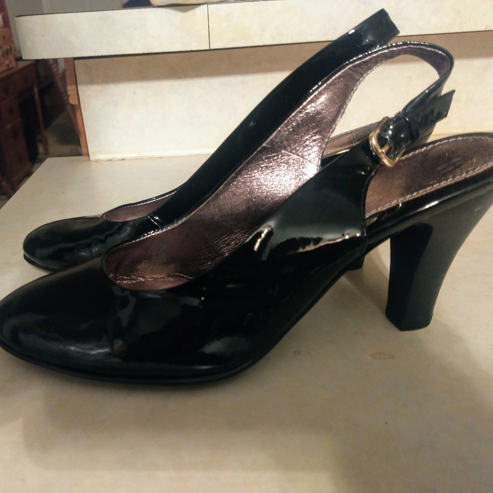 Sofft black patent leather heels
